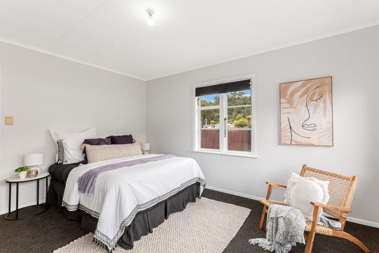 Photo of property in 130 Wainuiomata Road, Wainuiomata, Lower Hutt, 5014