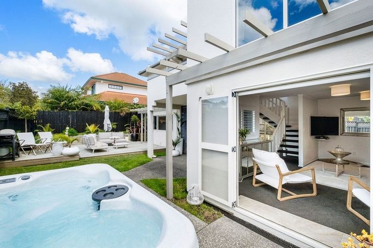 Photo of property in 2/39 Simmental Crescent, Somerville, Auckland, 2014