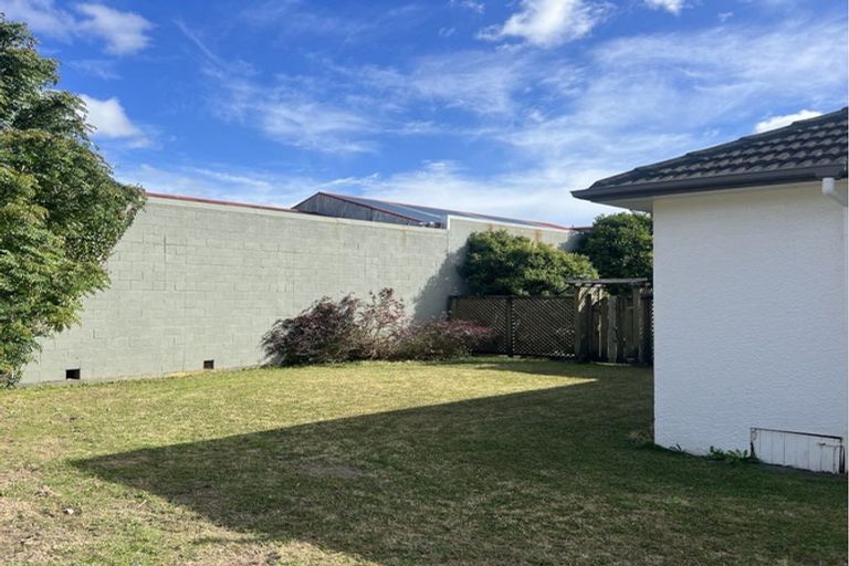 Photo of property in 31 Burden Avenue, Wainuiomata, Lower Hutt, 5014