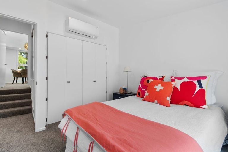 Photo of property in 205 Mount Pleasant Road, Mount Pleasant, Christchurch, 8081