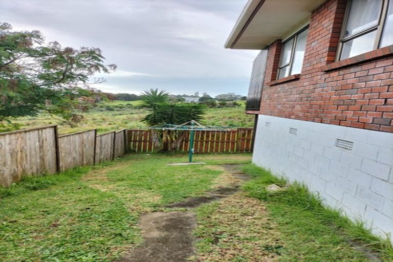 Photo of property in 1/47 Majesty Place, Half Moon Bay, Auckland, 2012