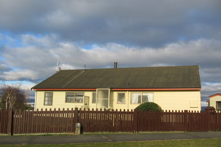 Photo of property in 1 Belk Place, Feilding, 4702