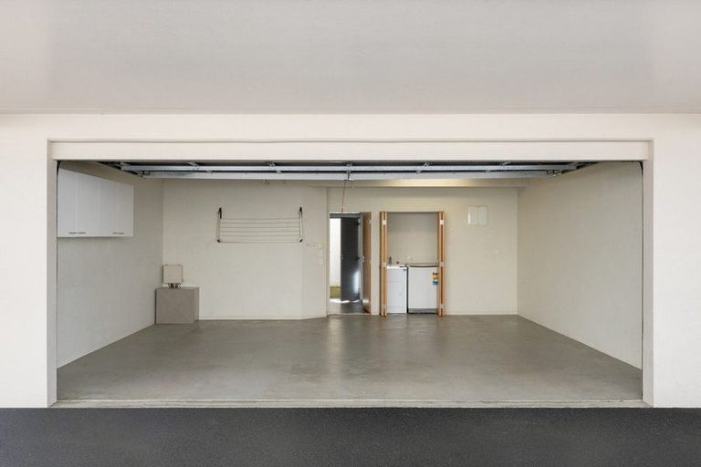 Photo of property in 4/35 Victoria Road, Mount Maunganui, 3116