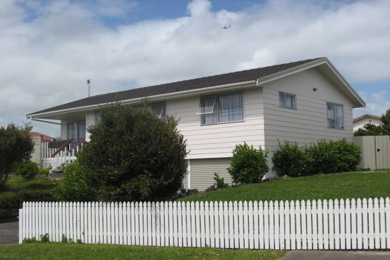 Photo of property in 4 Trounson Avenue, Clendon Park, Auckland, 2103