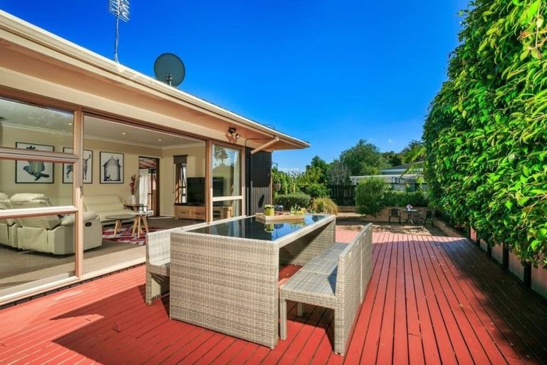 Photo of property in 223 Glamorgan Drive, Torbay, Auckland, 0630