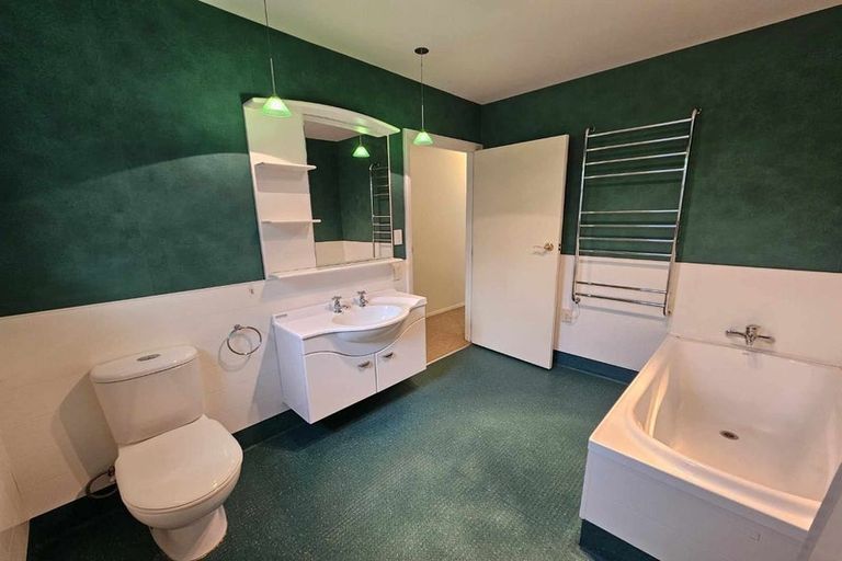 Photo of property in 2a Brassey Road, Saint Johns Hill, Whanganui, 4500