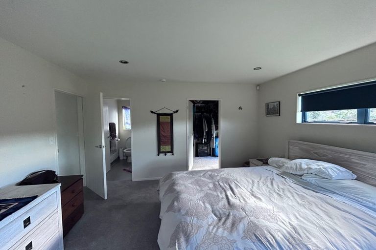 Photo of property in 4 Roberts Road, Matakatia, Whangaparaoa, 0930