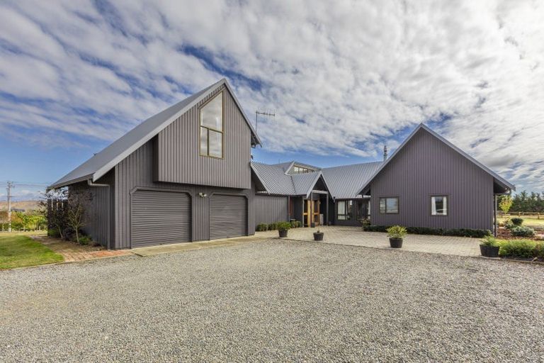 Photo of property in 297 Porangahau Road, Waipukurau, 4282