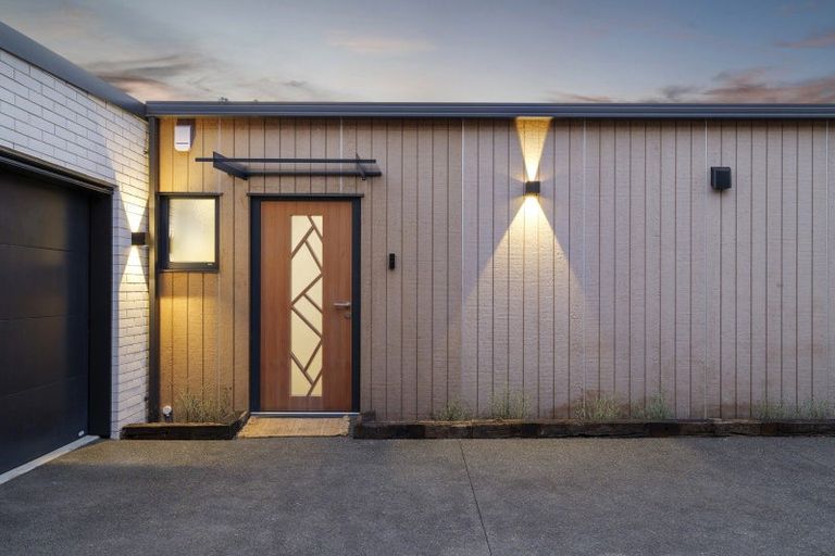 Photo of property in 22 Isobel Matson Lane, Cracroft, Christchurch, 8022