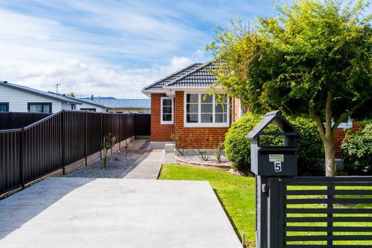 Photo of property in 5 Queen Street, Brighton, Dunedin, 9035