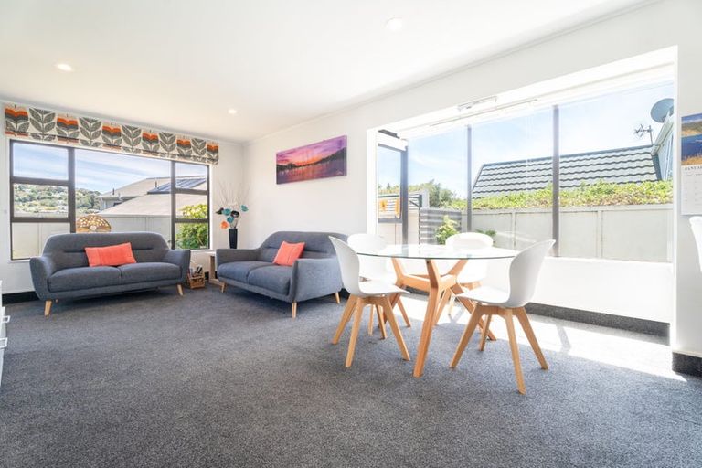 Photo of property in 14 Ronald Woolf Place, Churton Park, Wellington, 6037