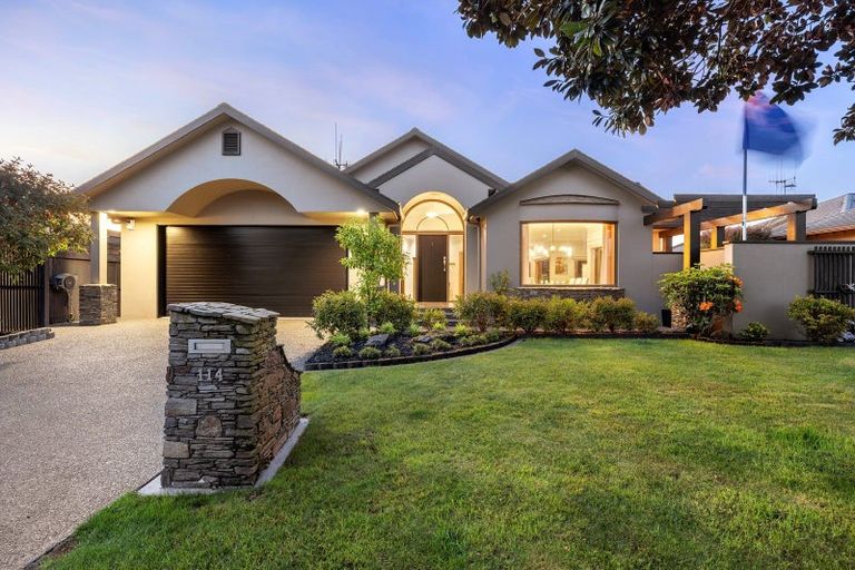 Photo of property in 114 Tuihana Drive, Papamoa Beach, Papamoa, 3118