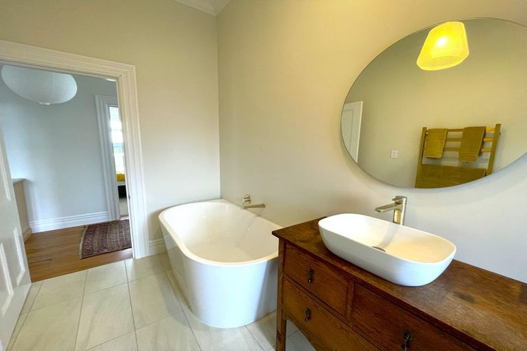 Photo of property in 95b Waikawa Road, Picton, 7220