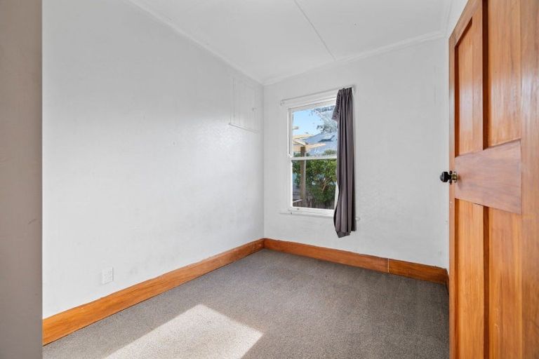 Photo of property in 8 Millar Street, Terrace End, Palmerston North, 4410