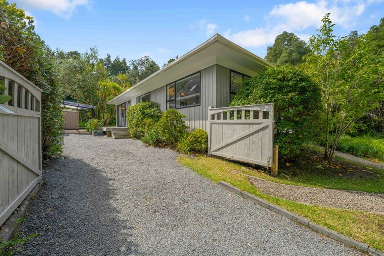 Photo of property in 15 Boylan Road, Titirangi, Auckland, 0604
