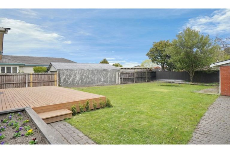 Photo of property in 195 Grimseys Road, Redwood, Christchurch, 8051