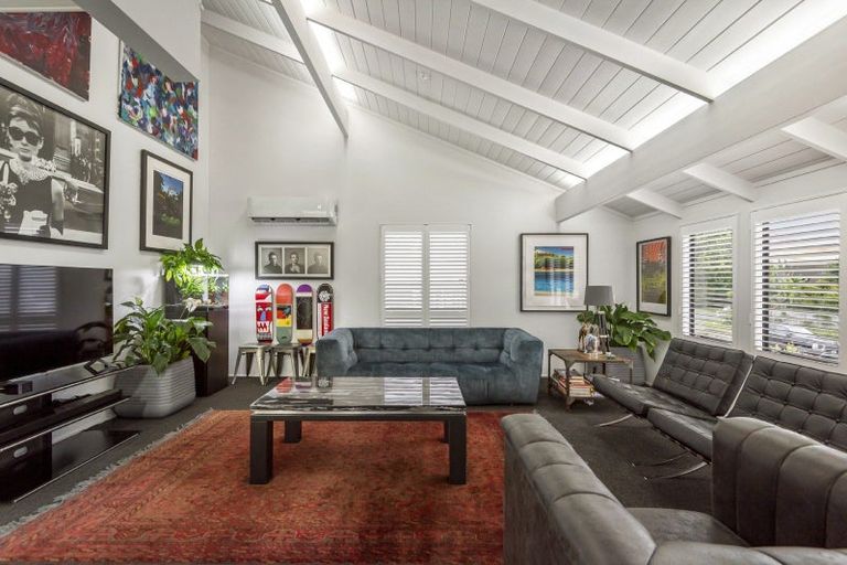 Photo of property in 3 Sandiacre Way, Browns Bay, Auckland, 0630