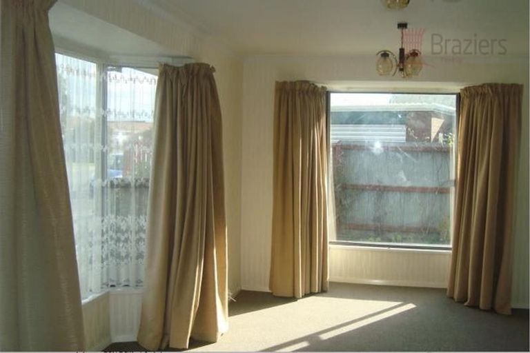 Photo of property in 1/154 Sawyers Arms Road, Northcote, Christchurch, 8052