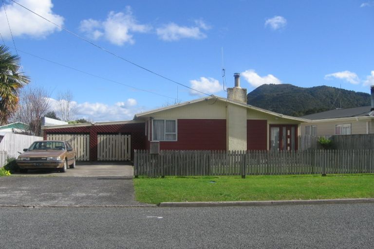 Photo of property in 13 Clark Street, Hikurangi, 0114