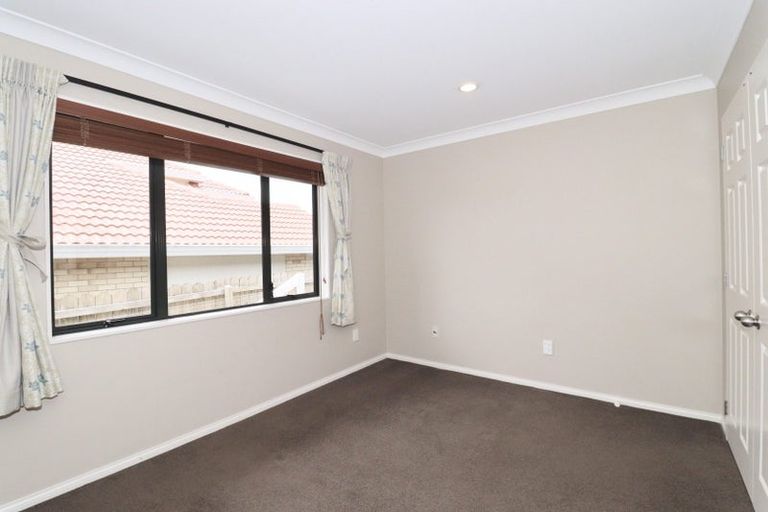 Photo of property in 33 Annalong Road, Dannemora, Auckland, 2016
