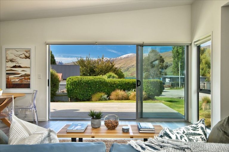 Photo of property in 141 Kent Street, Kingston, Athol, 9793