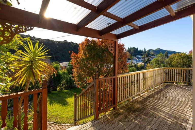 Photo of property in 65 Hampden Street, Picton, 7220