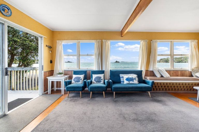 Photo of property in 233 Oakura Road, Oakura, Hikurangi, 0184