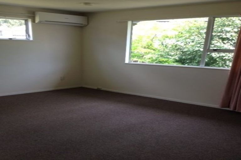 Photo of property in 4 Tacitus Place, Totara Vale, Auckland, 0629