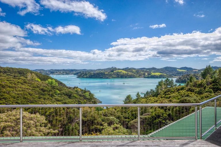 Photo of property in 104 Te Wahapu Road, Russell, 0272