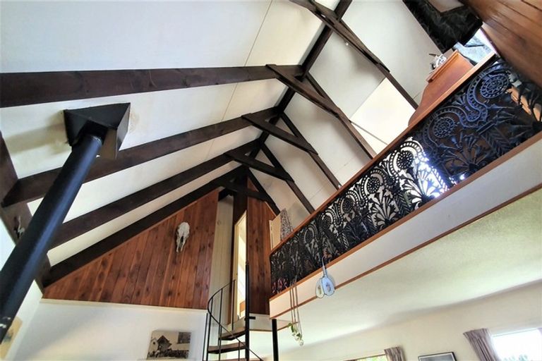 Photo of property in 61 Brick Bay Drive, Sandspit, Warkworth, 0982