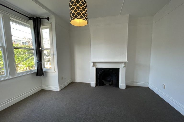 Photo of property in 10 Royal Street, Berhampore, Wellington, 6023