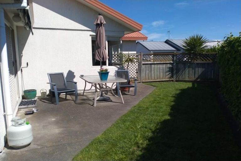 Photo of property in 2/68 Guppy Road, Greenmeadows, Napier, 4112