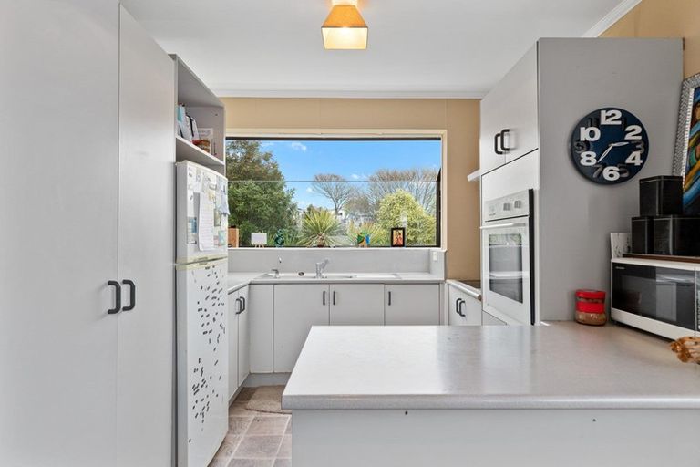 Photo of property in 121 Forest Lake Road, Forest Lake, Hamilton, 3200