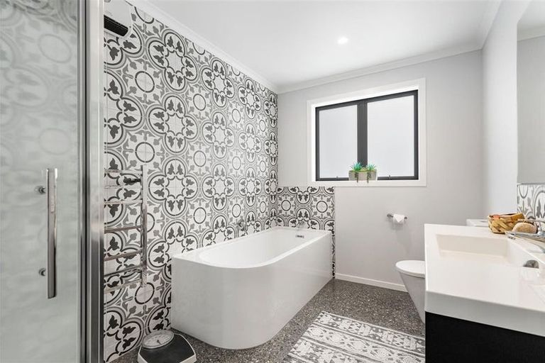 Photo of property in 16a No 2 Road, Te Puke, 3119