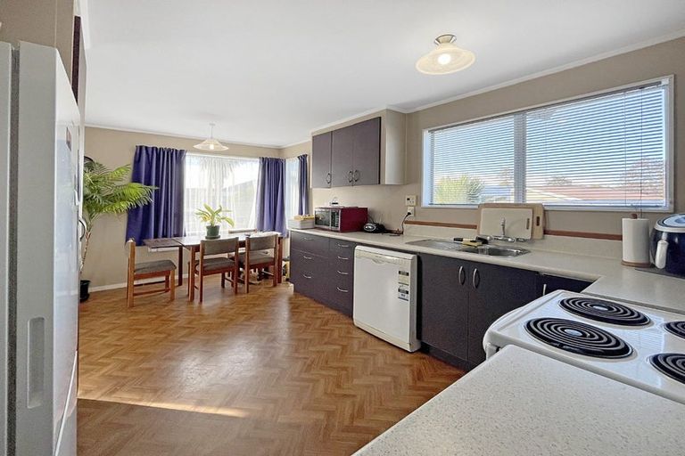 Photo of property in 6 Jupiter Street, Milson, Palmerston North, 4414