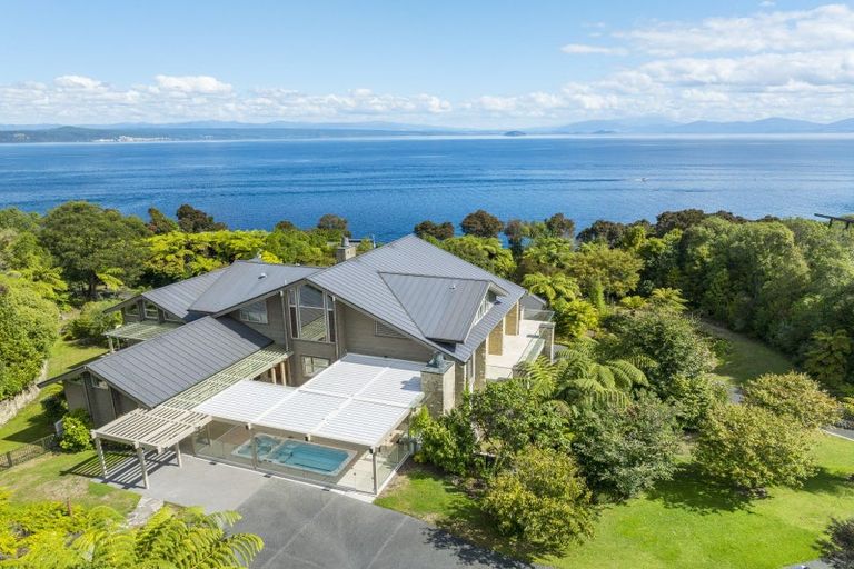 Photo of property in 49 Whakamoenga Point, Acacia Bay, Taupo, 3385