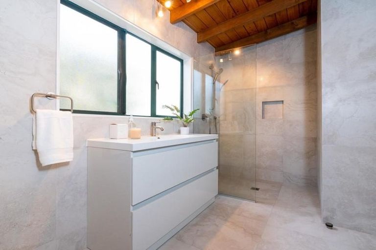 Photo of property in 39 Raratu Road, Kahuranaki, Havelock North, 4295