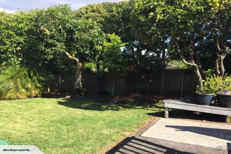 Photo of property in 14 Sunny Brae Crescent, Westmere, Auckland, 1022