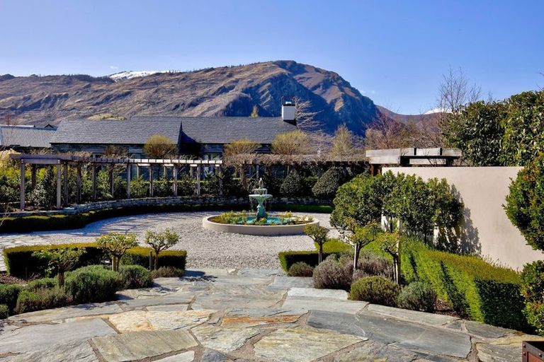 Photo of property in Millbrook Resort, 2 Millvista Lane, Arrowtown, Queenstown, 9371
