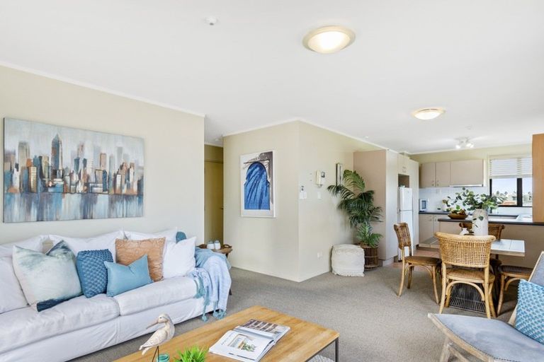 Photo of property in Capri Apartments, 21/5 The Mall, Mount Maunganui, 3116