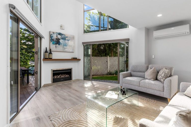 Photo of property in 2/37 Poynder Avenue, Merivale, Christchurch, 8014