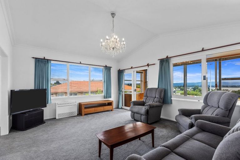 Photo of property in 351 Otumoetai Road, Otumoetai, Tauranga, 3110