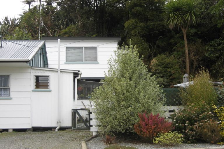 Photo of property in 8 Hall-jones Street, Runanga, 7803