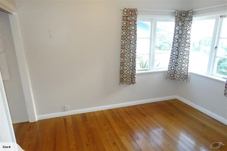 Photo of property in 39 Pleasant Road, Glen Eden, Auckland, 0602