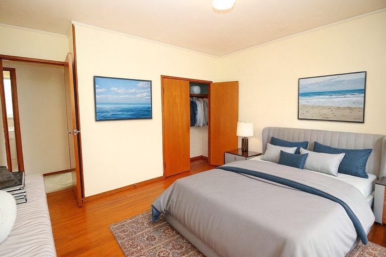 Photo of property in 104 Farquhar Road, Glendene, Auckland, 0602