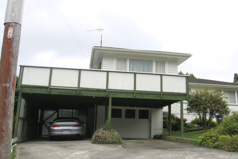 Photo of property in 59 Kiwi Crescent, Tawa, Wellington, 5028