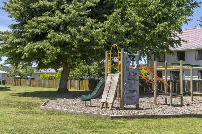 Photo of property in 45 Farnworth Crescent, Whakatane, 3120