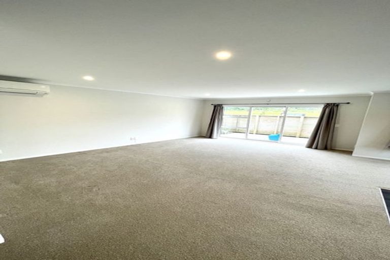 Photo of property in 1359 High Street, Taita, Lower Hutt, 5011