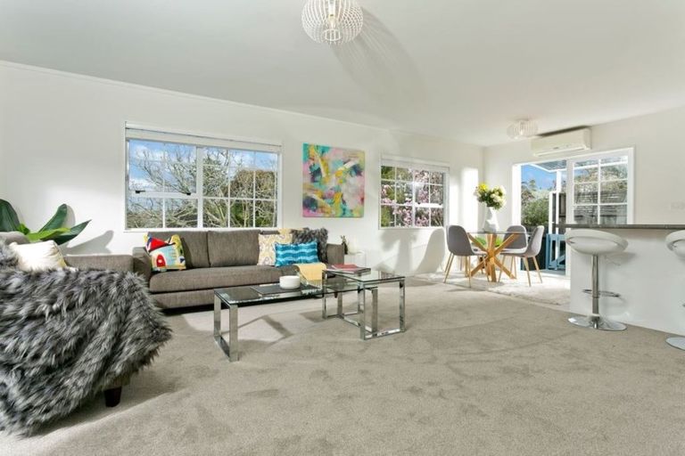 Photo of property in 1/5 Glamorgan Drive, Torbay, Auckland, 0630