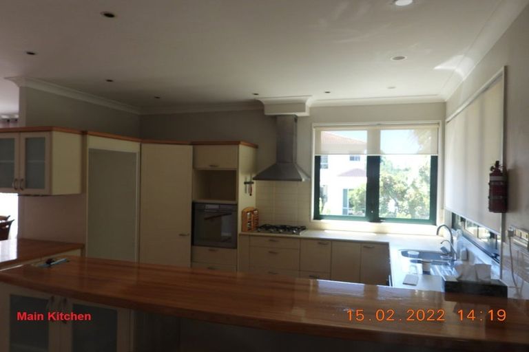 Photo of property in 6 David Beattie Place, Chatswood, Auckland, 0626